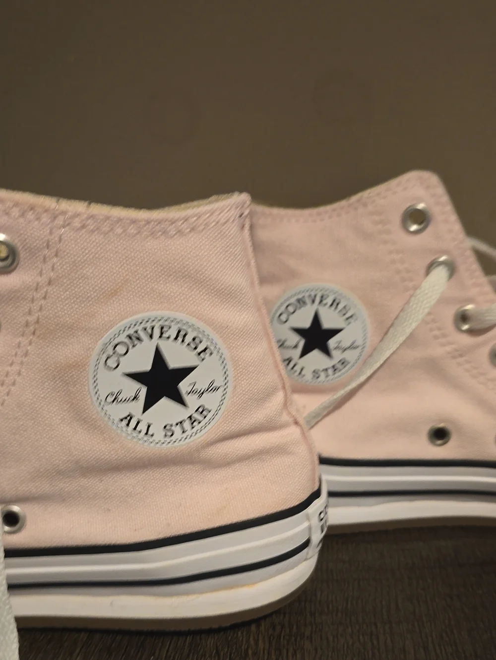 Girl's Converse Hi-top Light Pink Worn One Single Time🙄 Size 3